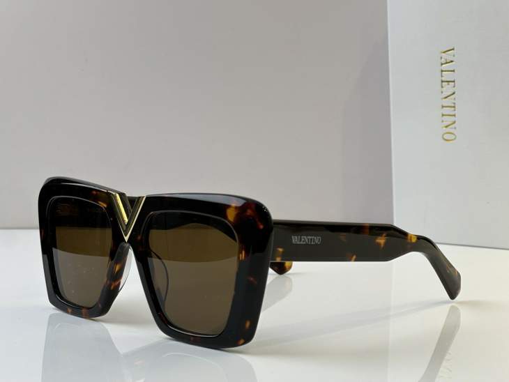 Picture of Valentino Sunglasses _SKUfw67175964fw